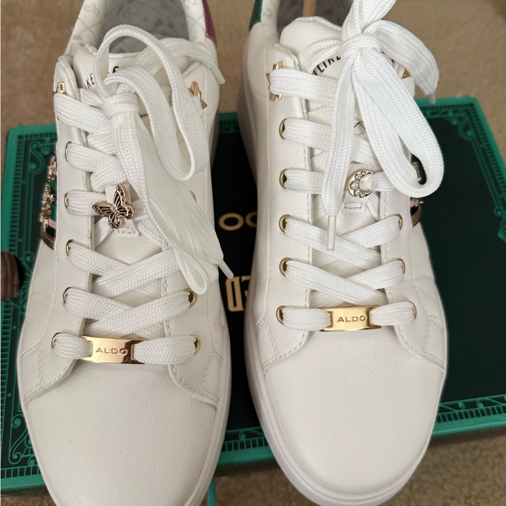 Wicked x Aldo Destined to Fly White Sneakers - Picture 4 of 5